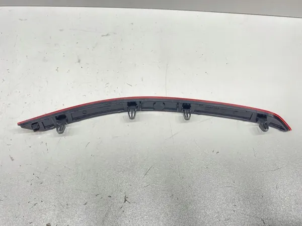 Vasen takavalaisin VW Passat B8 2014- image 4