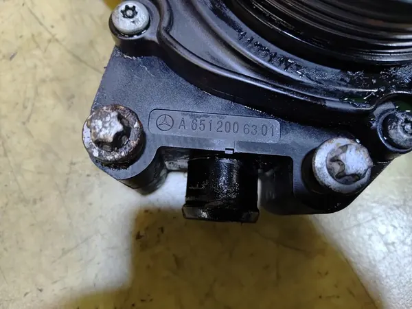 VATTENPUMP MERCEDES W204 LIFT 2.2 CDI A6512006801 image 8