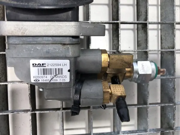 Handbrake Lever DAF XF 2122594 Mechanism image 2