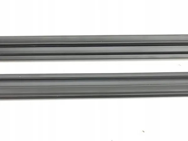 Junta de ventana delantera OEM AMD177260 - Usado image 4
