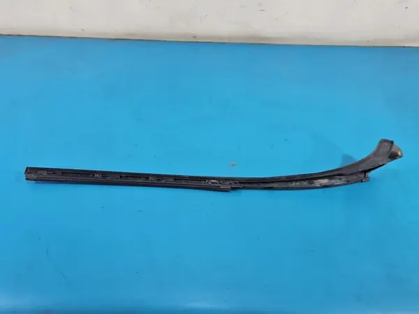 OEM 93867906 Junta Parabrisas Izquierda Delantera Renault Trafic image 4