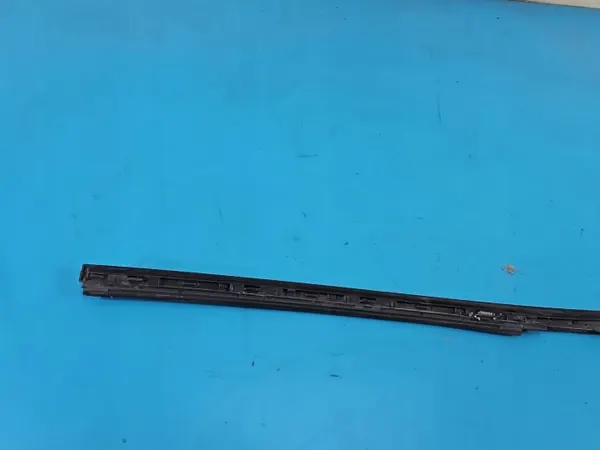 OEM 93867906 Junta Parabrisas Izquierda Delantera Renault Trafic image 5