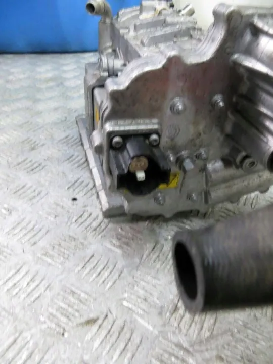 Convertidor Voltaje Mercedes W205 OEM A2059006515 image 8
