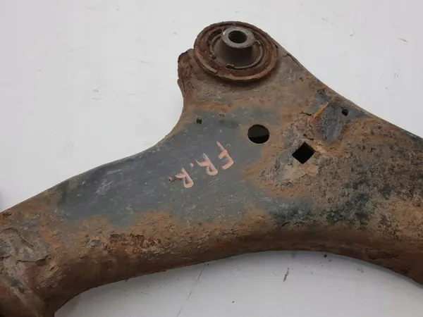 Volvo XC60 2016 Braccio Oscillante Inferiore Destro image 4