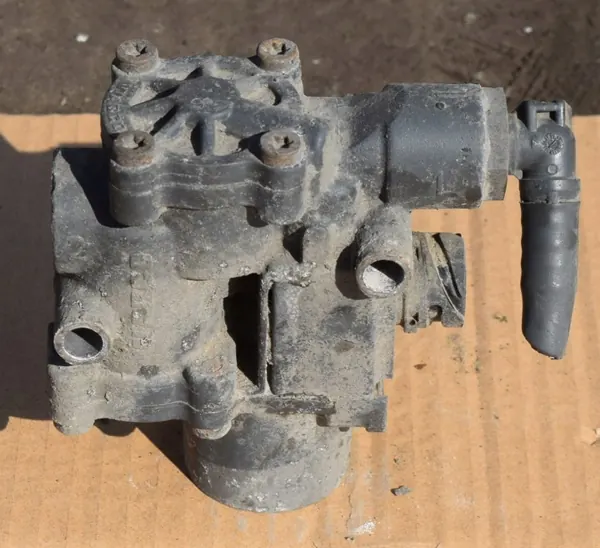 Modulateur d'essieu avant OEM 4721950160 pour Mercedes Actros image 3