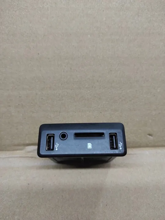 Prise USB AUX SD OEM 280237081R pour Renault image 2