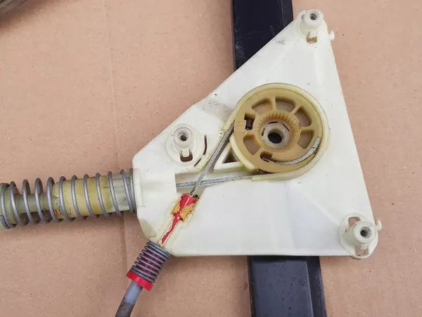 Mecanismo de janela dianteira esquerda / Audi A3 8P 3 portas / OEM image 3