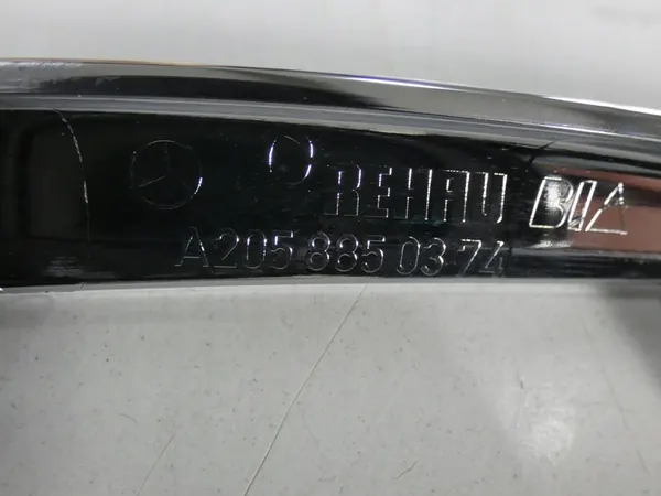MERCEDES W205 Listello Cromato Paraurti Anteriore A2058850374 image 3