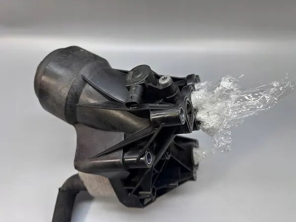 Oljefilterbas AUDI A4 B9 FL A5 F5 2.0 TDI 05L115389AB image 4