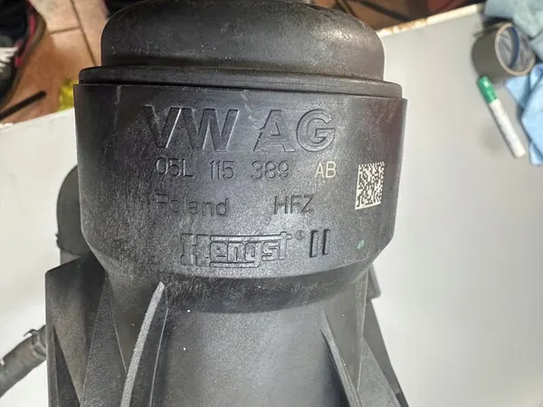 Oljefilterbas AUDI A4 B9 FL A5 F5 2.0 TDI 05L115389AB image 5