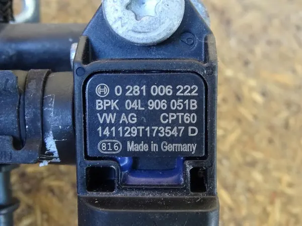 A3 8V GOLF VII 2.0 TDI Unterdruckschlauch Sensor 04L129456E image 2