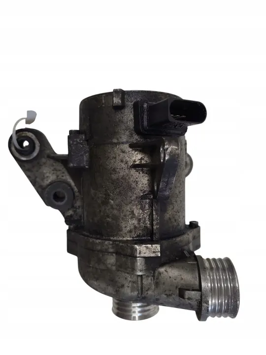 Vattenpump BMW 3 (E90) 2.0L Bensin 2011 OEM 11517586928 image 2