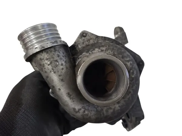 Vattenpump BMW 3 (E90) 2.0L Bensin 2011 OEM 11517586928 image 5