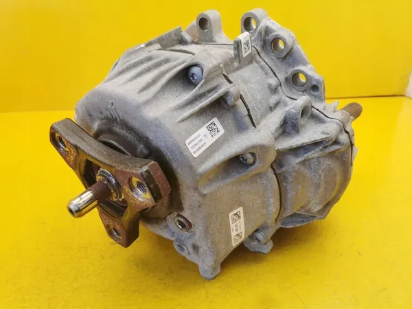 Mercedes-Benz VITO W447 1.6 CDI Gearbox Reducer A7252800100 image 6