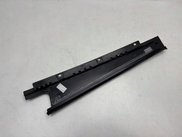 OEM 8R0839901M Linker achterdeur raamrubber Audi Q5 image 3