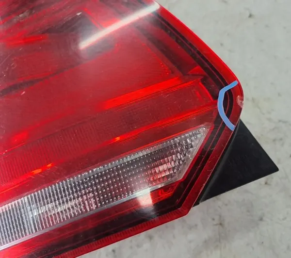 Lámpara trasera izquierda VW Polo V 6R Lift 6C0945095H image 2