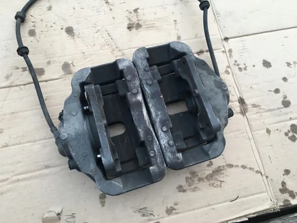 Étriers de Frein Avant OEM ZACISKI HAMULCOWE BMW E60 image 3