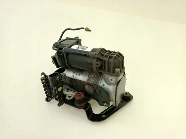 Pompe compresseur suspension air OEM 37206886721 image 4