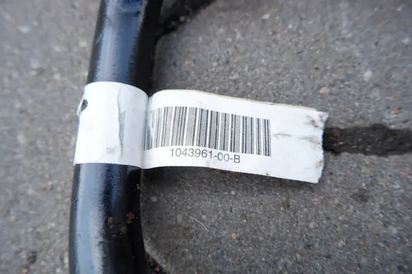 Tesla Model S taka-akselin stabilointitanko OEM 1043961-00-B image 4