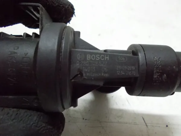 MINI Brandstofklepsensor OEM 7614013 voor Countryman image 3