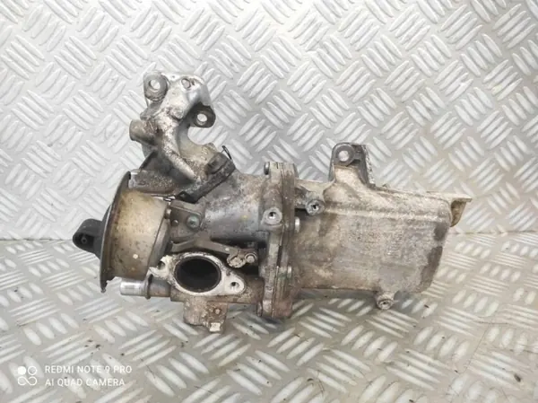 Begagnad EGR-kylare OEM 147353981R för Nissan NV400 image 3