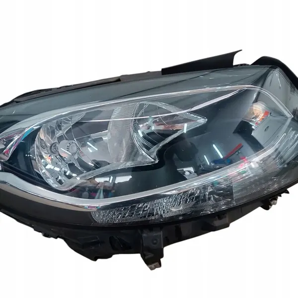 Rechter voorlamp Mercedes B W246 Lift A2468205461 image 3