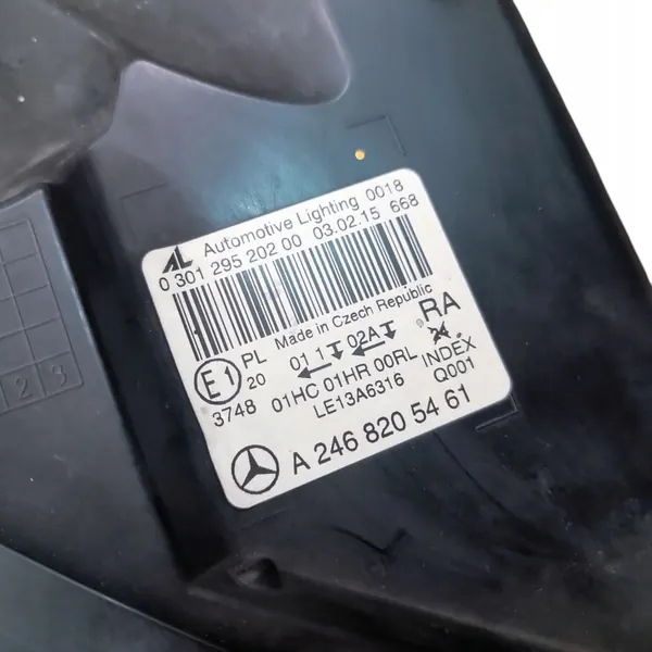 Rechter voorlamp Mercedes B W246 Lift A2468205461 image 8