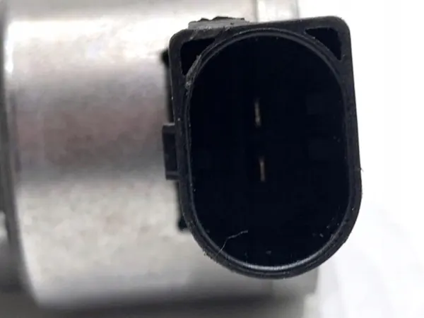 Régulateur Pression Carburant VW Passat B8 04L130764C image 4