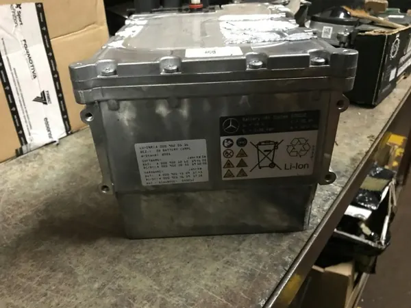 Bateria Híbrida 48V Mercedes OEM 0009820516 75Ah image 4