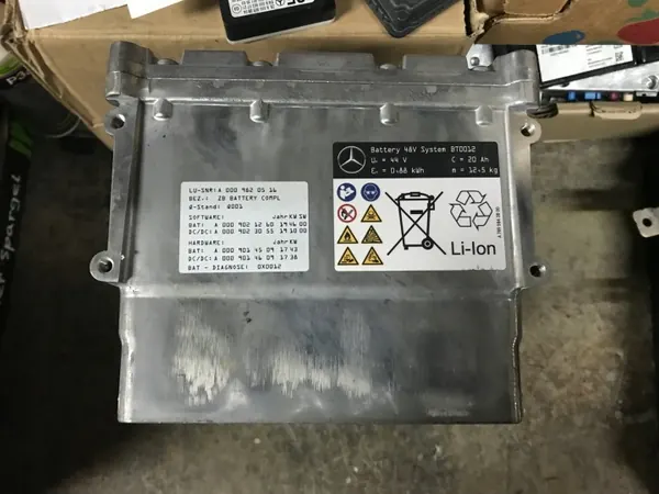 Bateria Híbrida 48V Mercedes OEM 0009820516 75Ah image 5