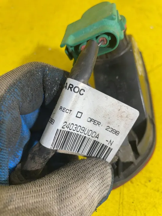 Nissan Note (E11) 2006 Para-choque Traseiro Halógeno image 5