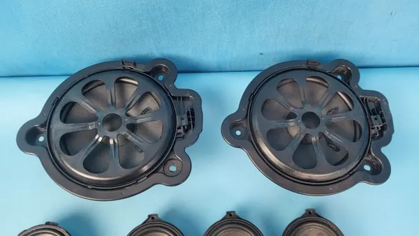 Mercedes EQE W295 Luidspreker Set OEM A2978202301 image 3