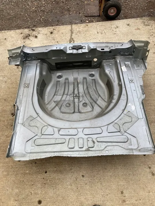 Heckblech OEM PAS TYŁ WANNA SUPERB III KOMBI image 5