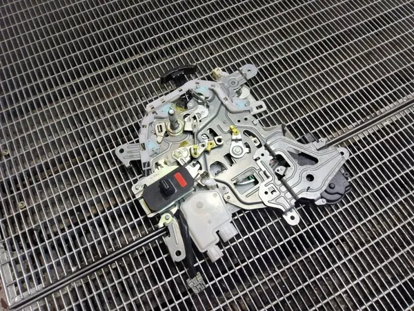 Honda SKE48056 deurslotactuator voor Odyssey 2016 image 2