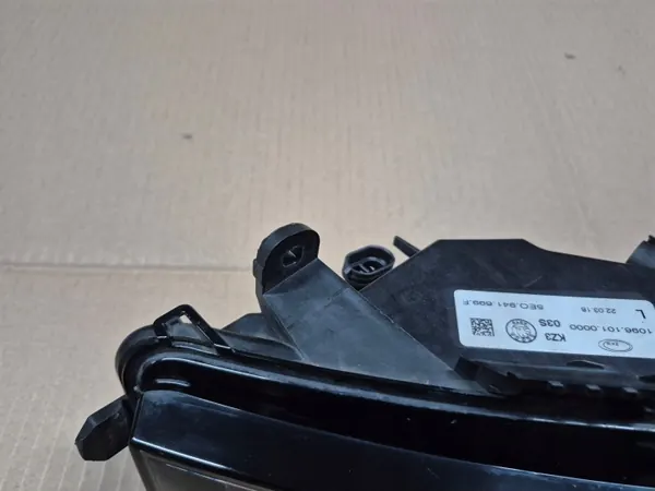 Farol Halogéneo Esquerdo Skoda Octavia III OEM 5E0941699F image 5