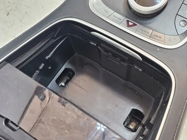 Mercedes S550 W222 middenconsole OEM A2228300600 image 7