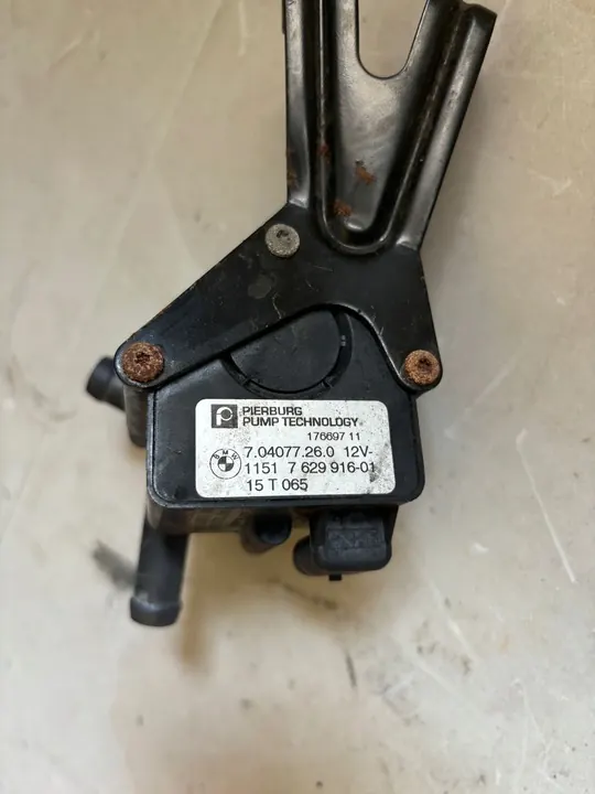 BMW F06 4.4 Bomba de Agua 11517629916 image 2