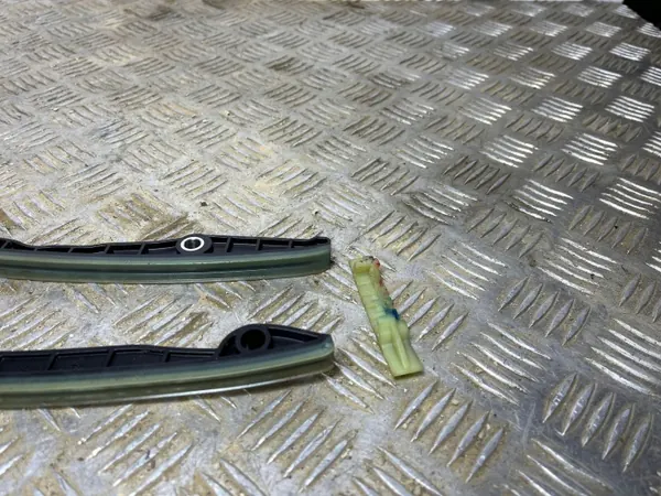 Tensor de cadena de distribución Nissan Qashqai OEM A2820522600 image 4