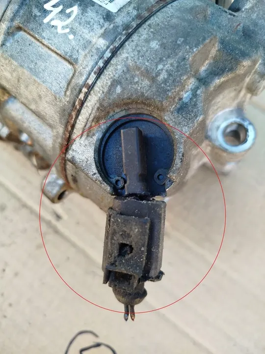 Compressore aria condizionata DENSO DCP02041 image 2