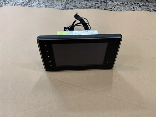 Écran navigation OEM 259155588R + supports Renault Trafic image 2