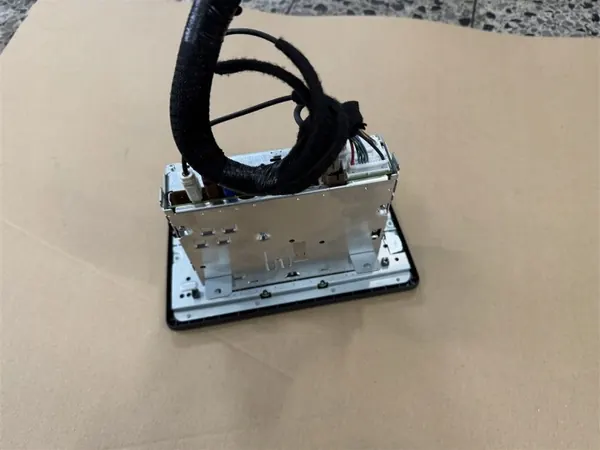 Écran navigation OEM 259155588R + supports Renault Trafic image 10