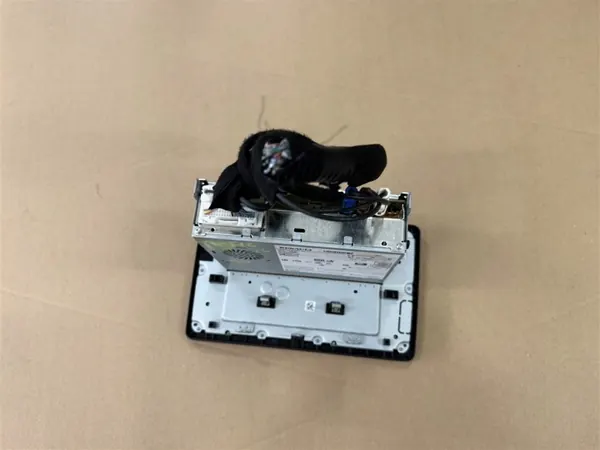 Écran navigation OEM 259155588R + supports Renault Trafic image 8