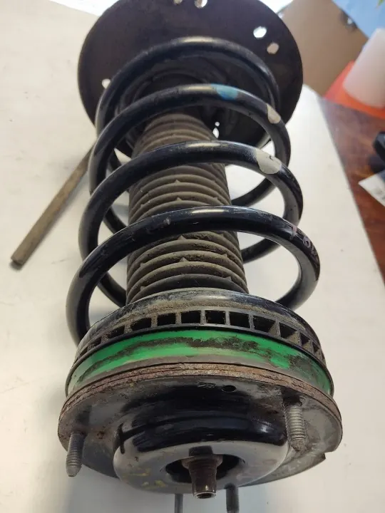 Linke Stoßdämpferfeder OEM 5208 Y9 Peugeot 508 image 4