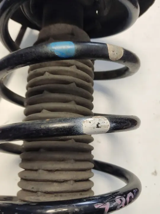 Linke Stoßdämpferfeder OEM 5208 Y9 Peugeot 508 image 6