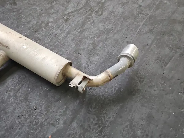 BMW X5 F15 Pakoputken Vaimennin OEM 15982410 3.0D image 4