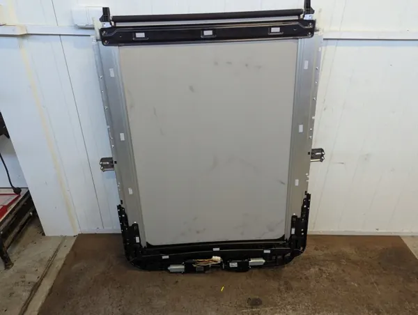 Teto Panorâmico Nissan X-Trail T32 OEM - Usado image 8