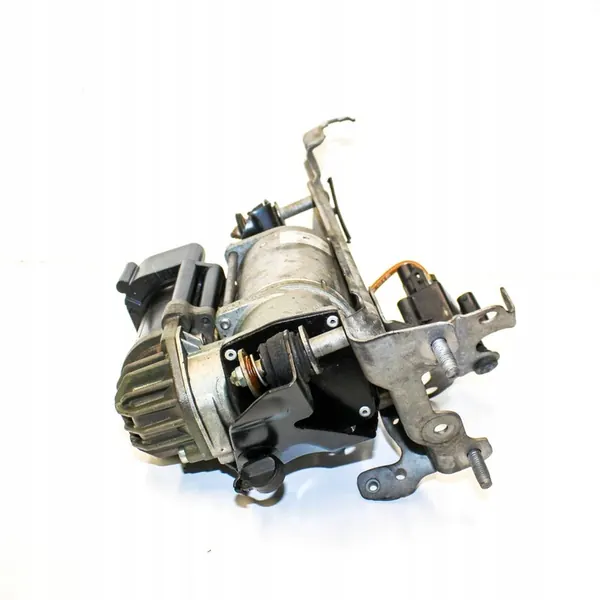 Mercedes-Benz E W213 2018 Bakre luftfjäderkompressor A2513200158 image 4