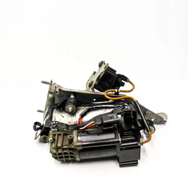 Mercedes-Benz E W213 2018 Bakre luftfjäderkompressor A2513200158 image 5