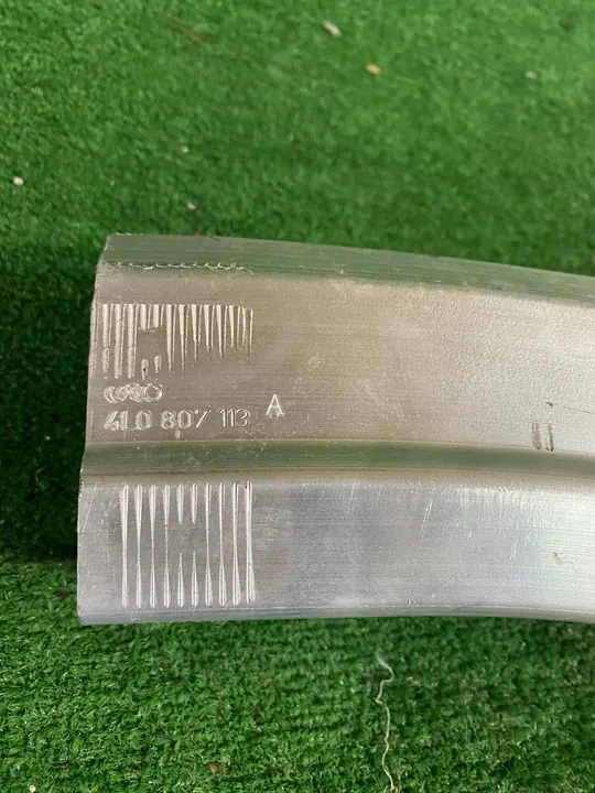 Etupuskuri Audi Q7 4L image 3