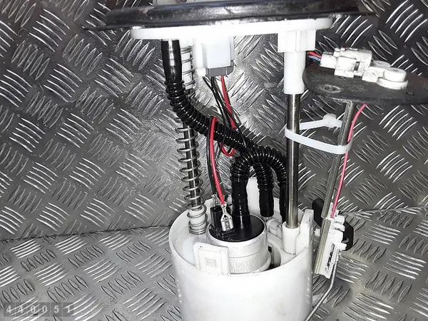 Pompe à carburant Mitsubishi Asx 2014 1800 1760A467 image 4